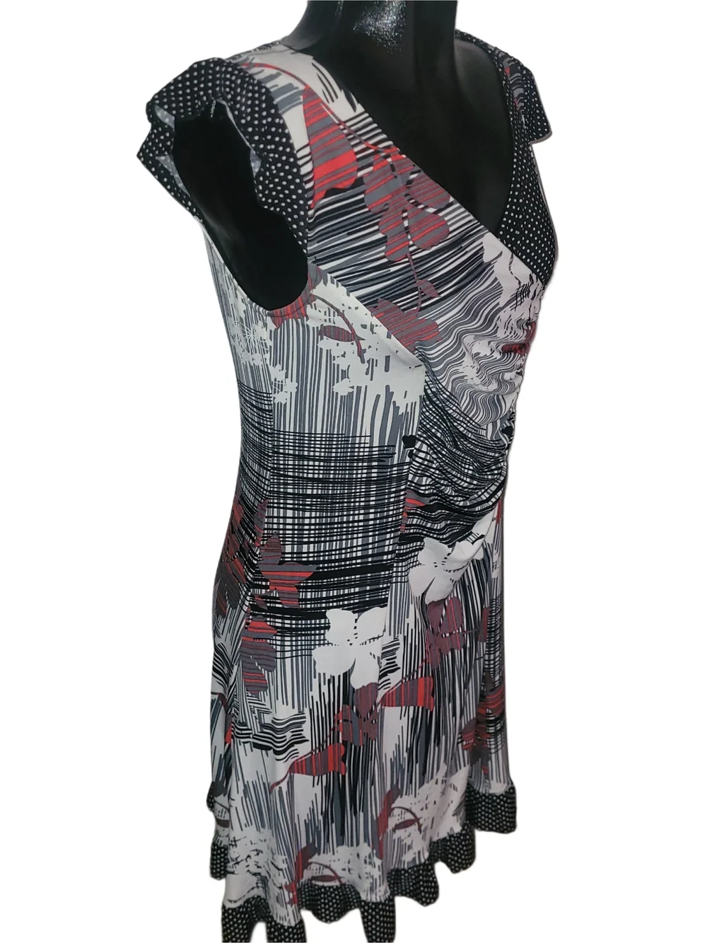 Marie Claire Floral Print V-Neck Cap Sleeve Dress in Black, White & Red - Picture 3 of 7